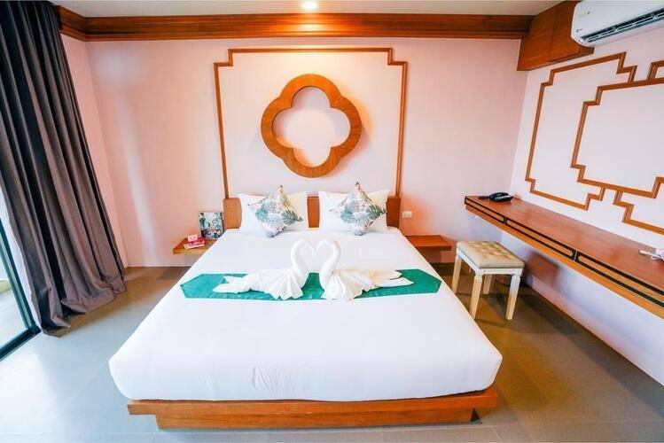 Hula Hula Anana Hotel