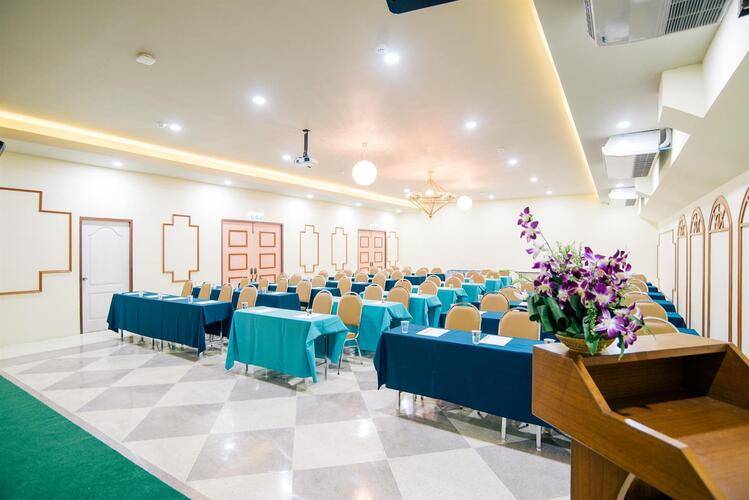 Hula Hula Anana Hotel