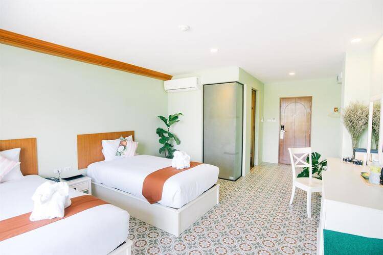 Hula Hula Anana Hotel