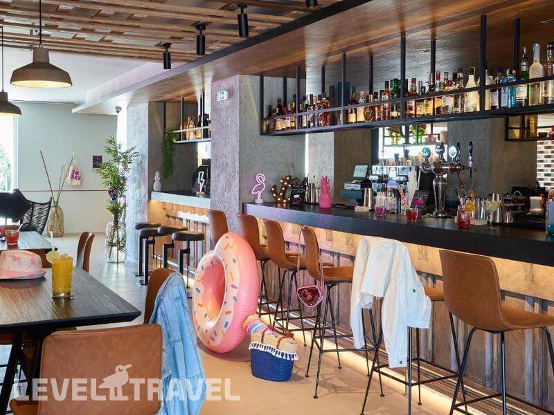 Фотография Moxy Patra Marina Hotel
