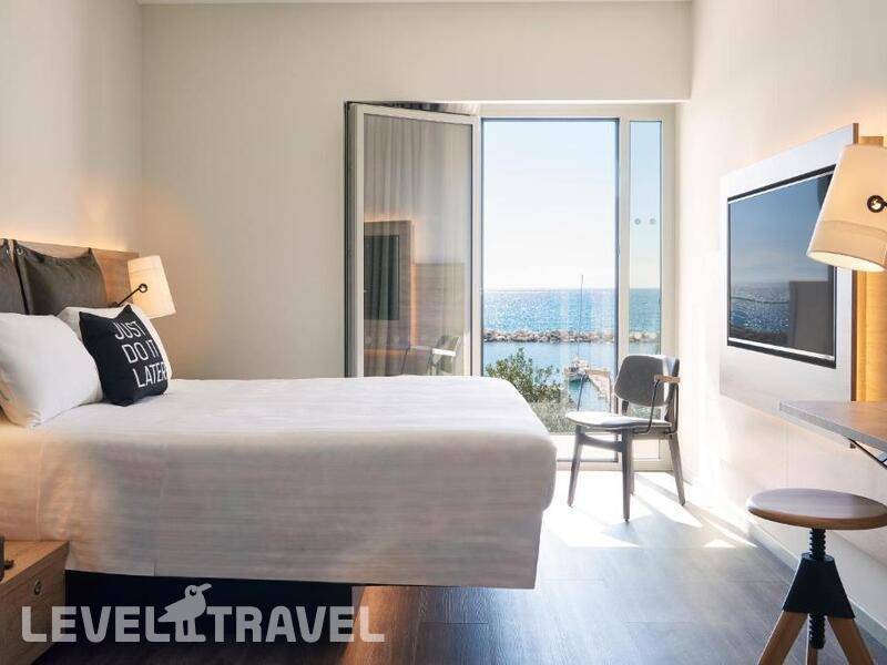 Фотография Moxy Patra Marina Hotel