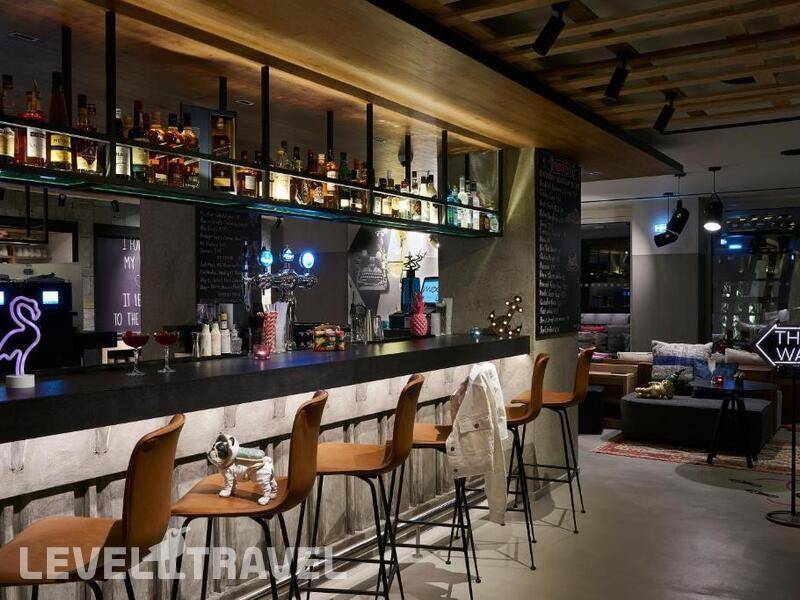 Фотография Moxy Patra Marina Hotel