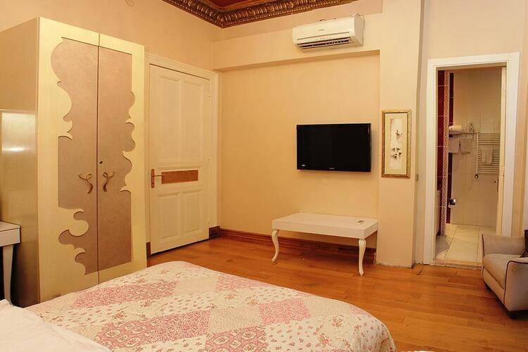 Ragip Pasha Apartments