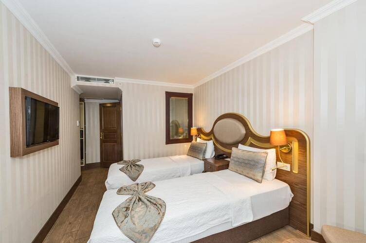 Real Star Hotel