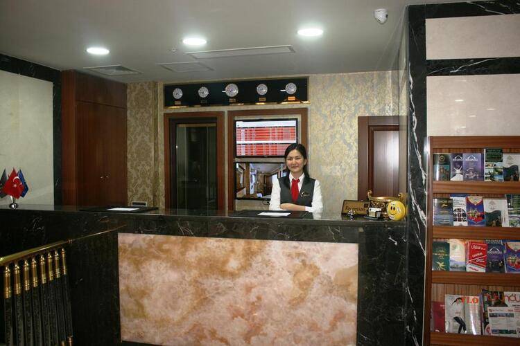 Real Star Hotel