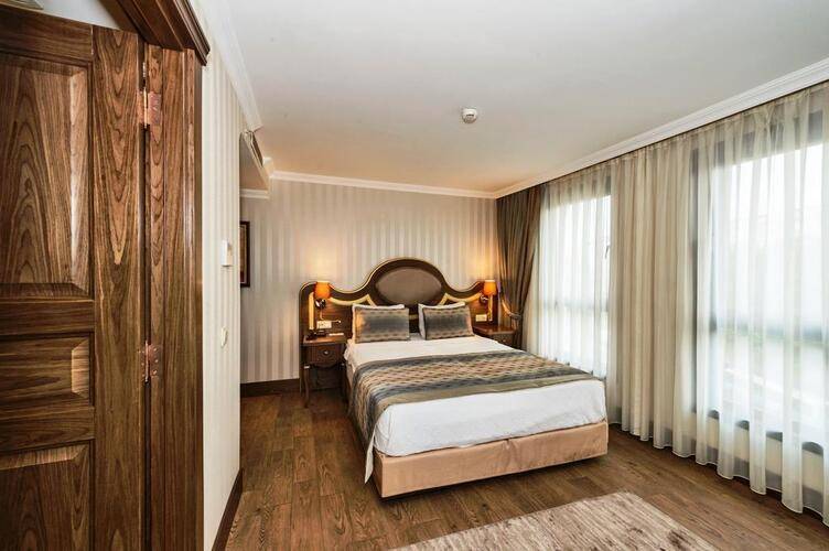 Real Star Hotel