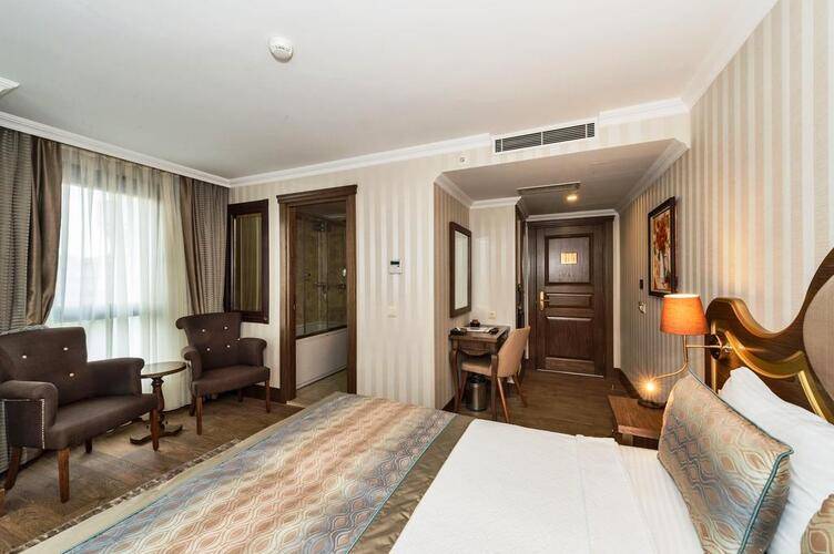Real Star Hotel