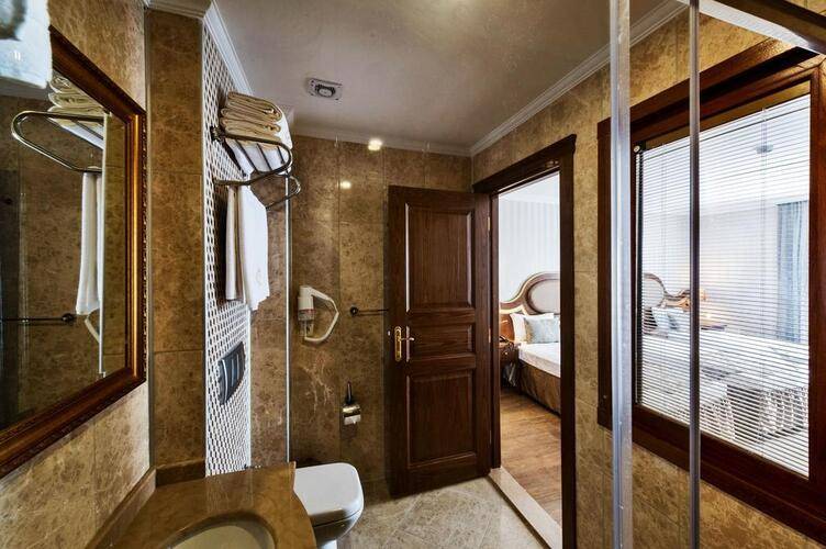 Real Star Hotel