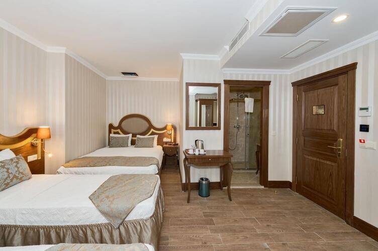 Real Star Hotel