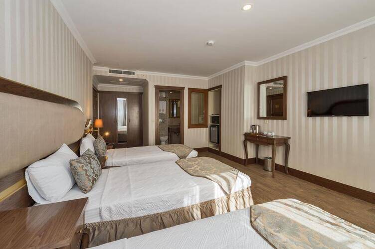 Real Star Hotel