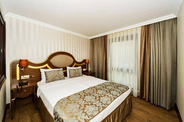 Real Star Hotel