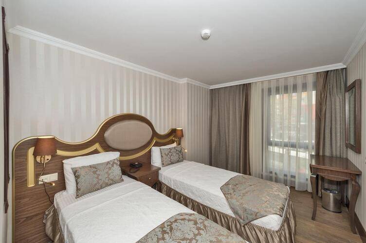 Real Star Hotel