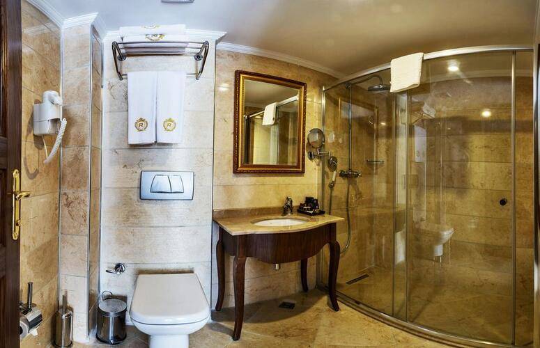 Real Star Hotel