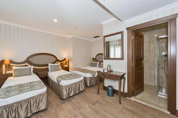 Real Star Hotel