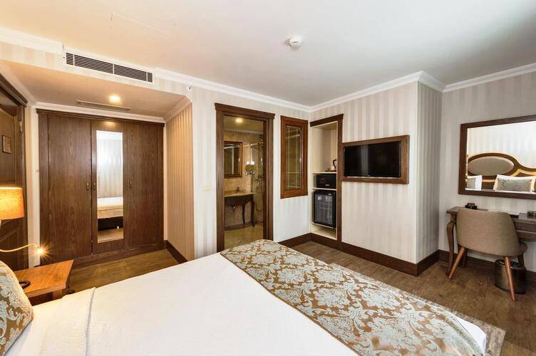 Real Star Hotel