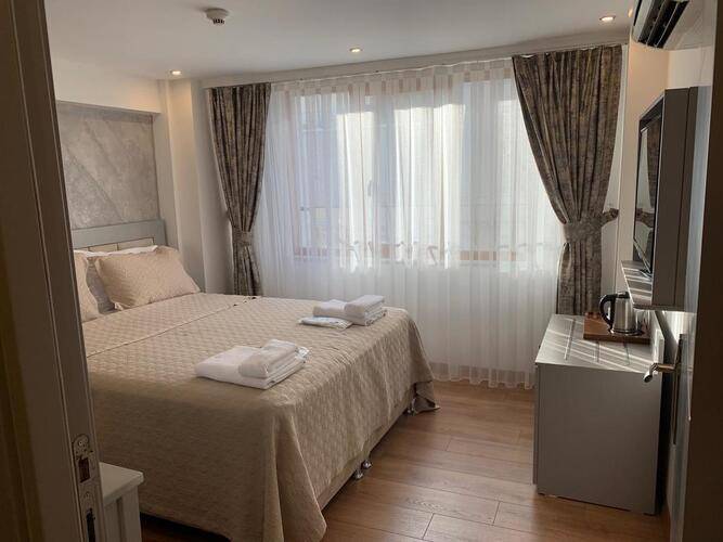 Regency World Suite & Hotel