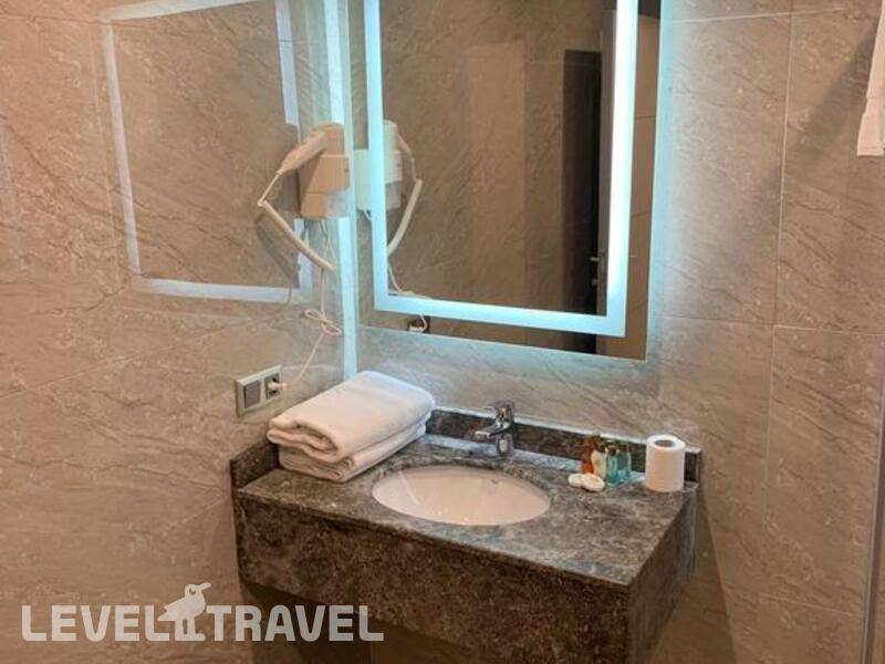 Фотография Regency World Suite & Hotel