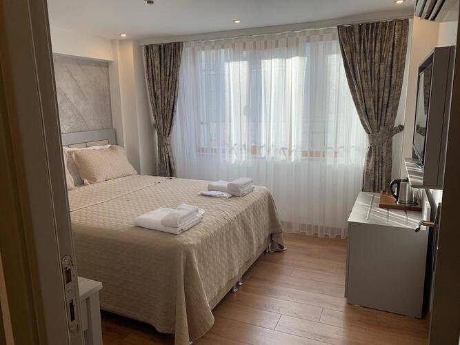Regency World Suite & Hotel