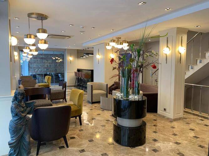 Regency World Suite & Hotel