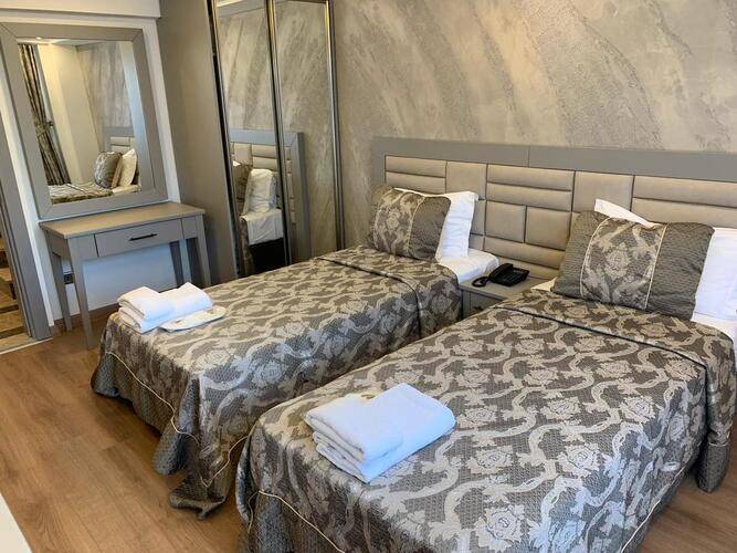 Regency World Suite & Hotel