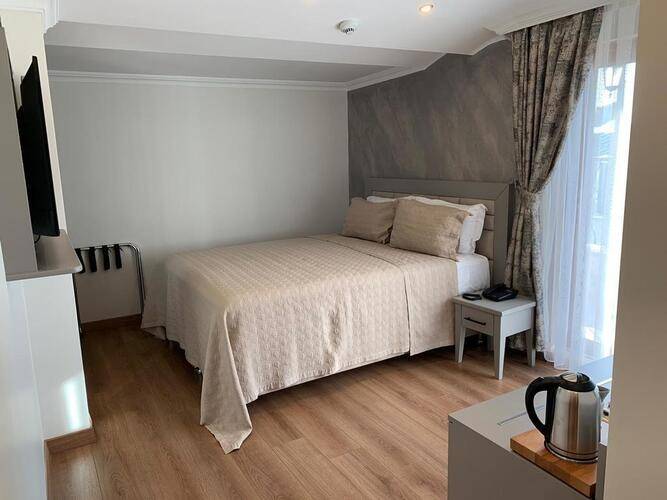 Regency World Suite & Hotel