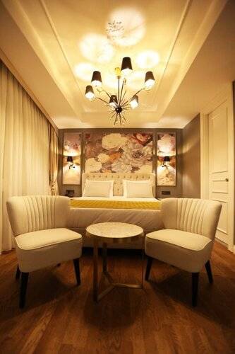 Royal Tophane Hotel