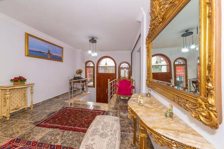 Rosalie Palace (Ex. Saint George Boutique House)