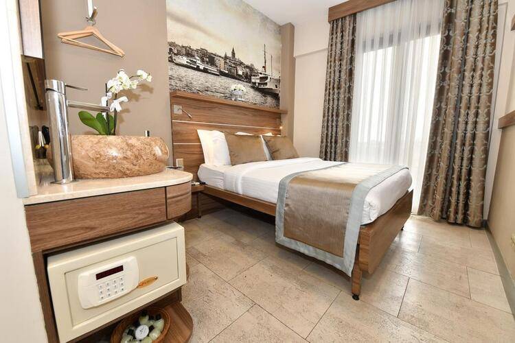 The Pera Hotel