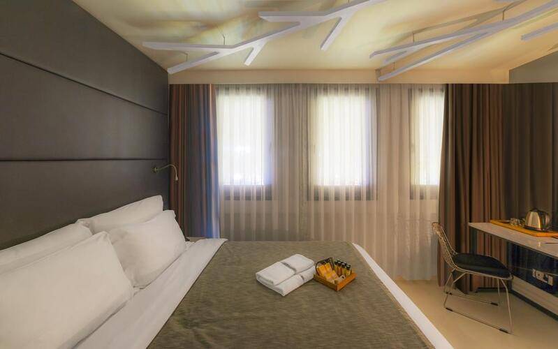 The Purl Hotel