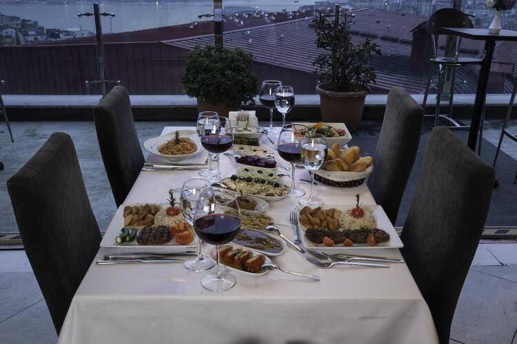 Troya Hotel