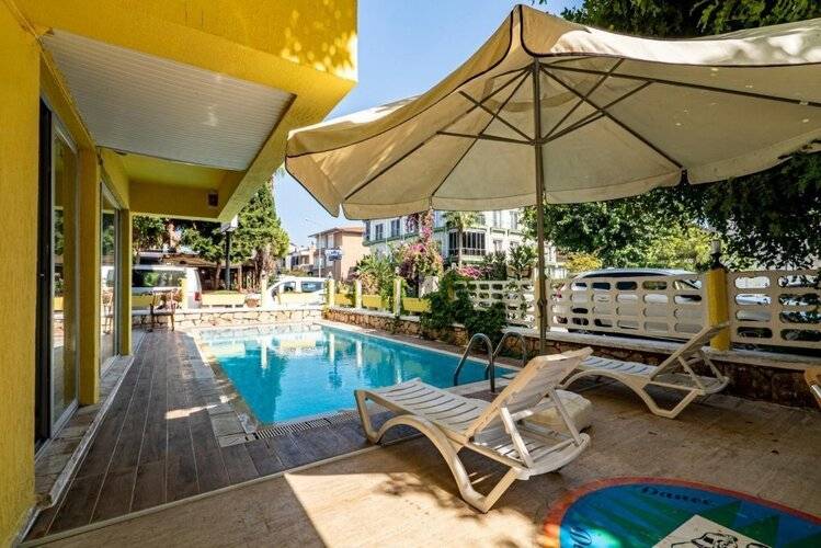 Umit Hotel