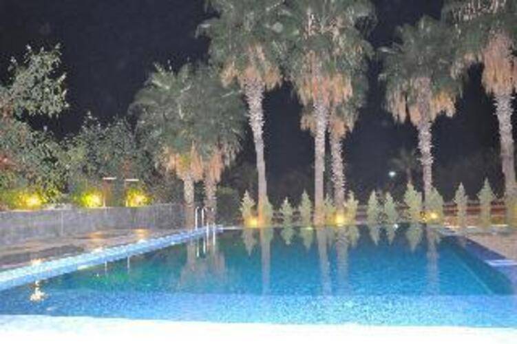 Upon Hotel