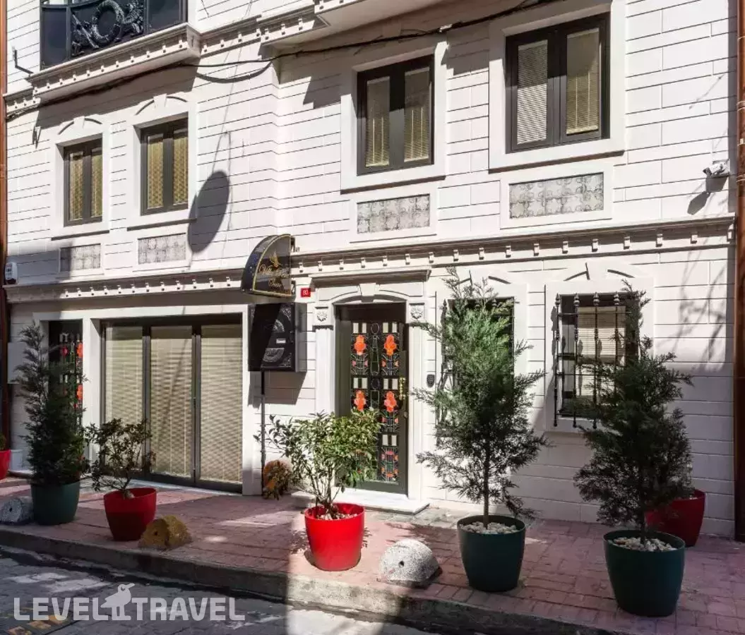 Villa Pera Suite Hotel