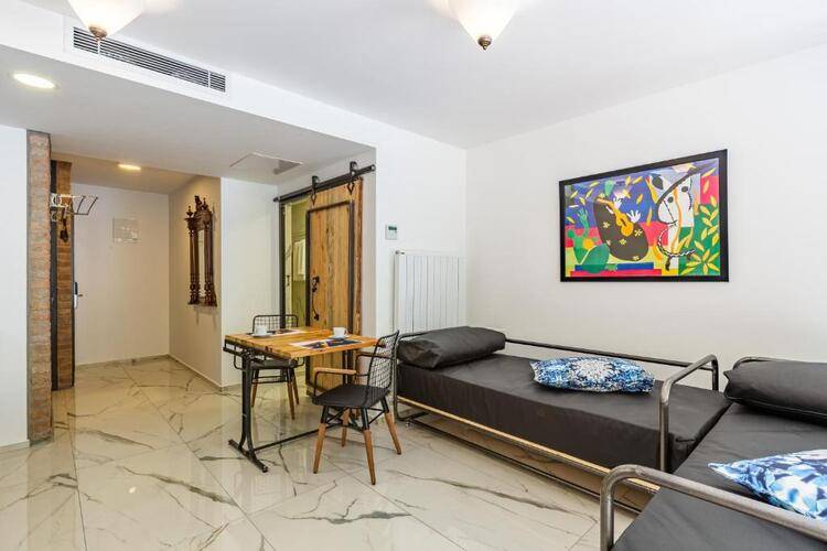 Villa Pera Suite Hotel