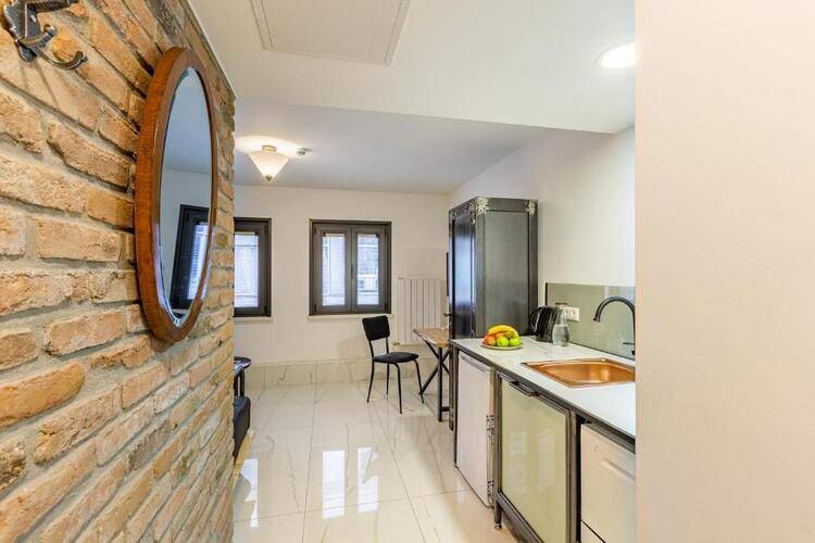 Villa Pera Suite Hotel