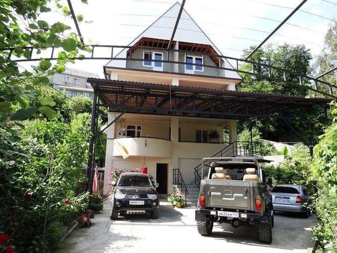 Guest House Almari