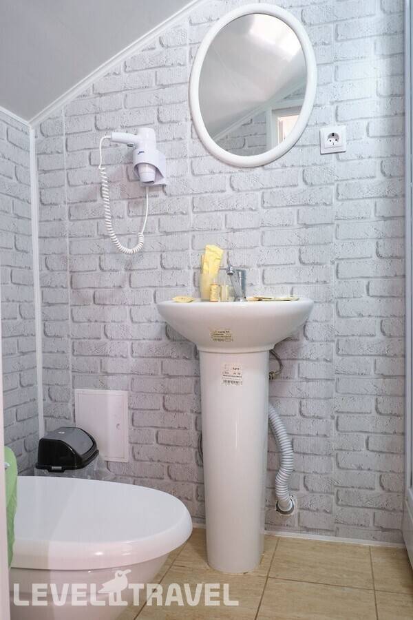 Изображение отеля 8