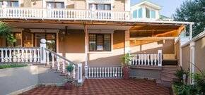 Innreef Hotel