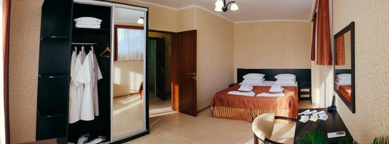 Отель Андрианова