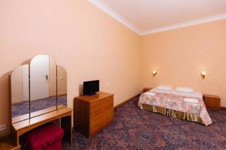 Пансионат Кристалл