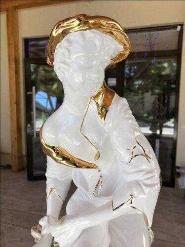 Три Сезона