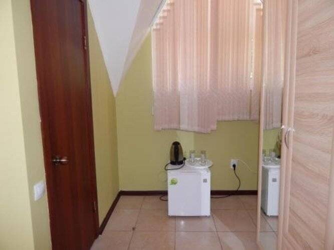 Отель Тростник