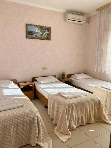 Отель Каролина