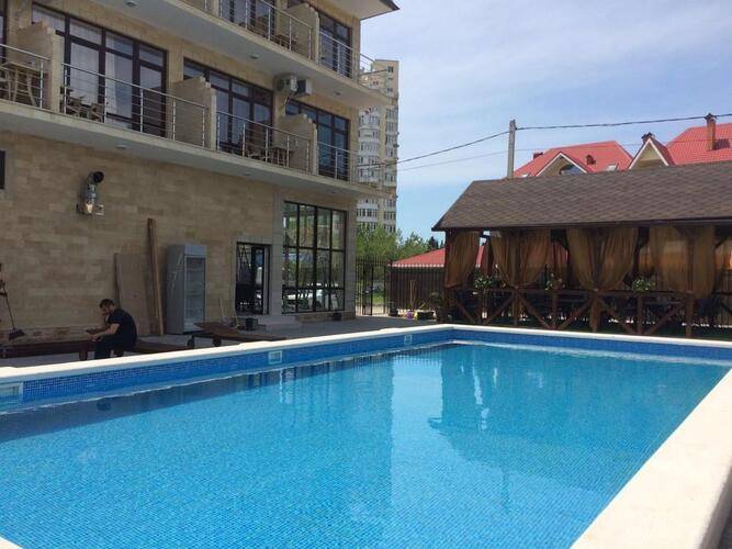 Mariart Hotel