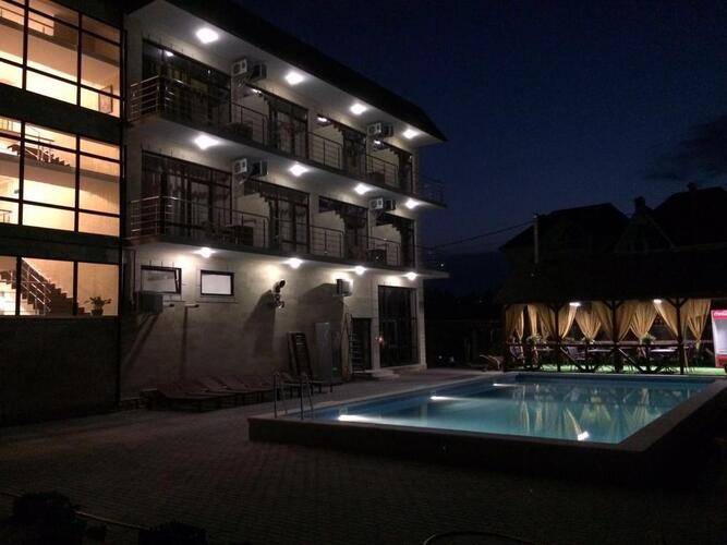 Mariart Hotel