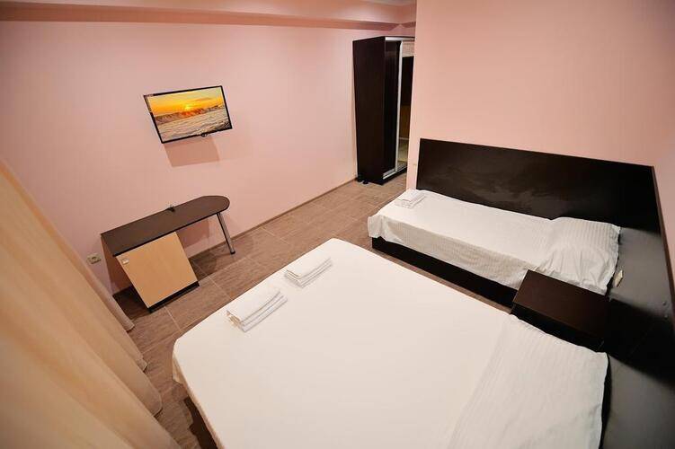Mariart Hotel