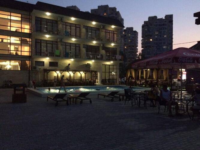 Mariart Hotel