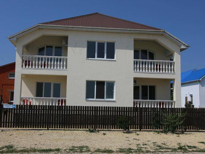 Гостевой Дом Черноморская 8а