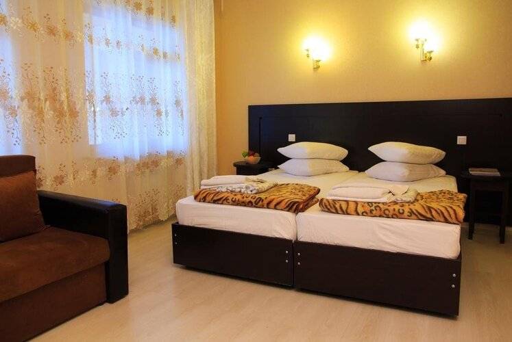 Отель Каравелла