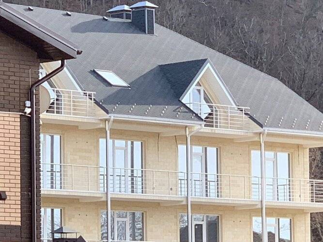 Hotel Revyu
